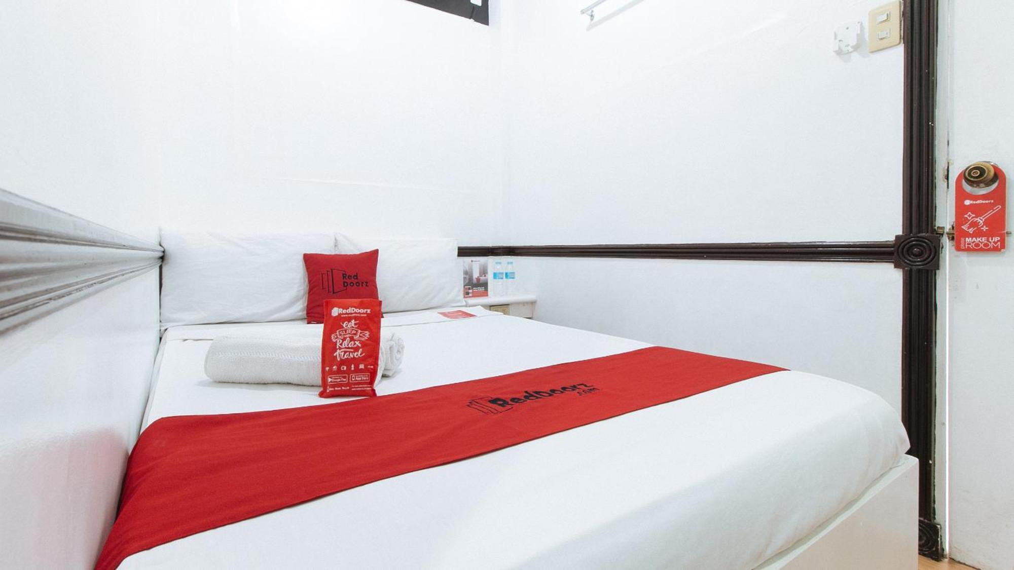 Reddoorz At Plus Villa Gloria Taguig Luaran gambar