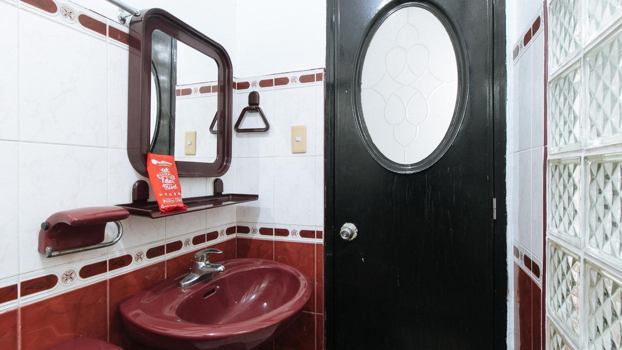 Reddoorz At Plus Villa Gloria Taguig Luaran gambar