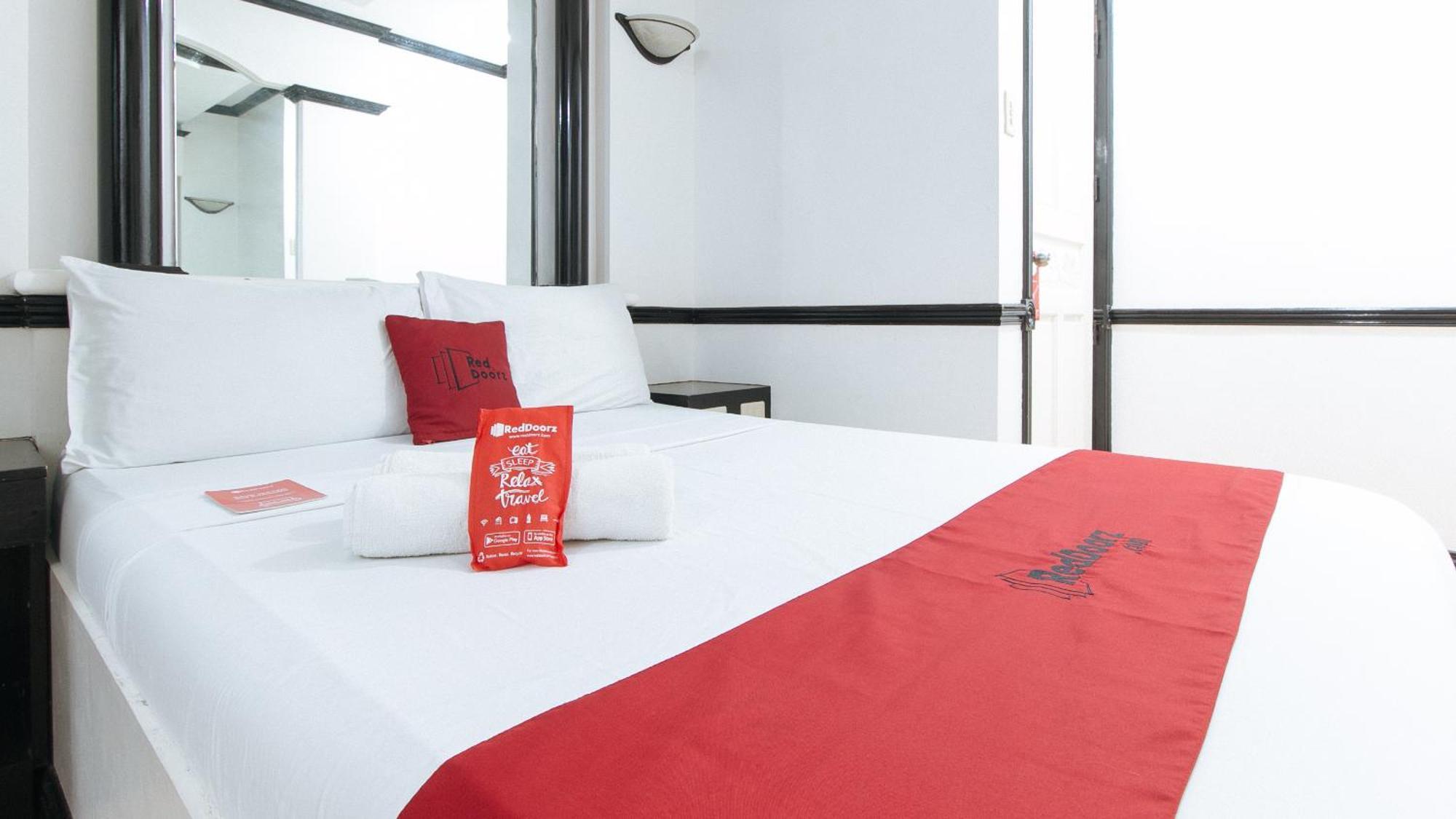 Reddoorz At Plus Villa Gloria Taguig Luaran gambar